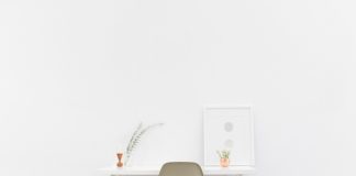 Komfortowy fotel biurowy – jak znaleźć idealny model?