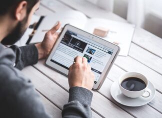 Jak podłączyć tablet do kamery cofania?