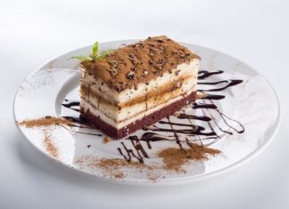 Czy do ciasta na pierogi dodaje się mleko?