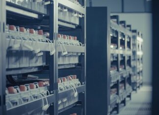 Czy da się uratować rozładowany akumulator?